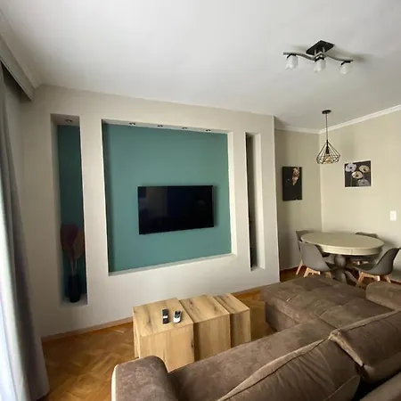 Gnaios Penthouse סלוניקי