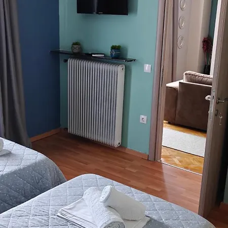 Gnaios Penthouse סלוניקי